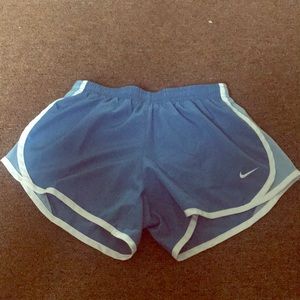 NIKE WOMENS SHORTS